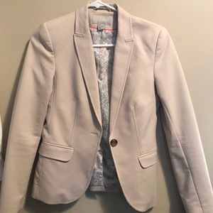 H&M beige blazer, padded shoulders.